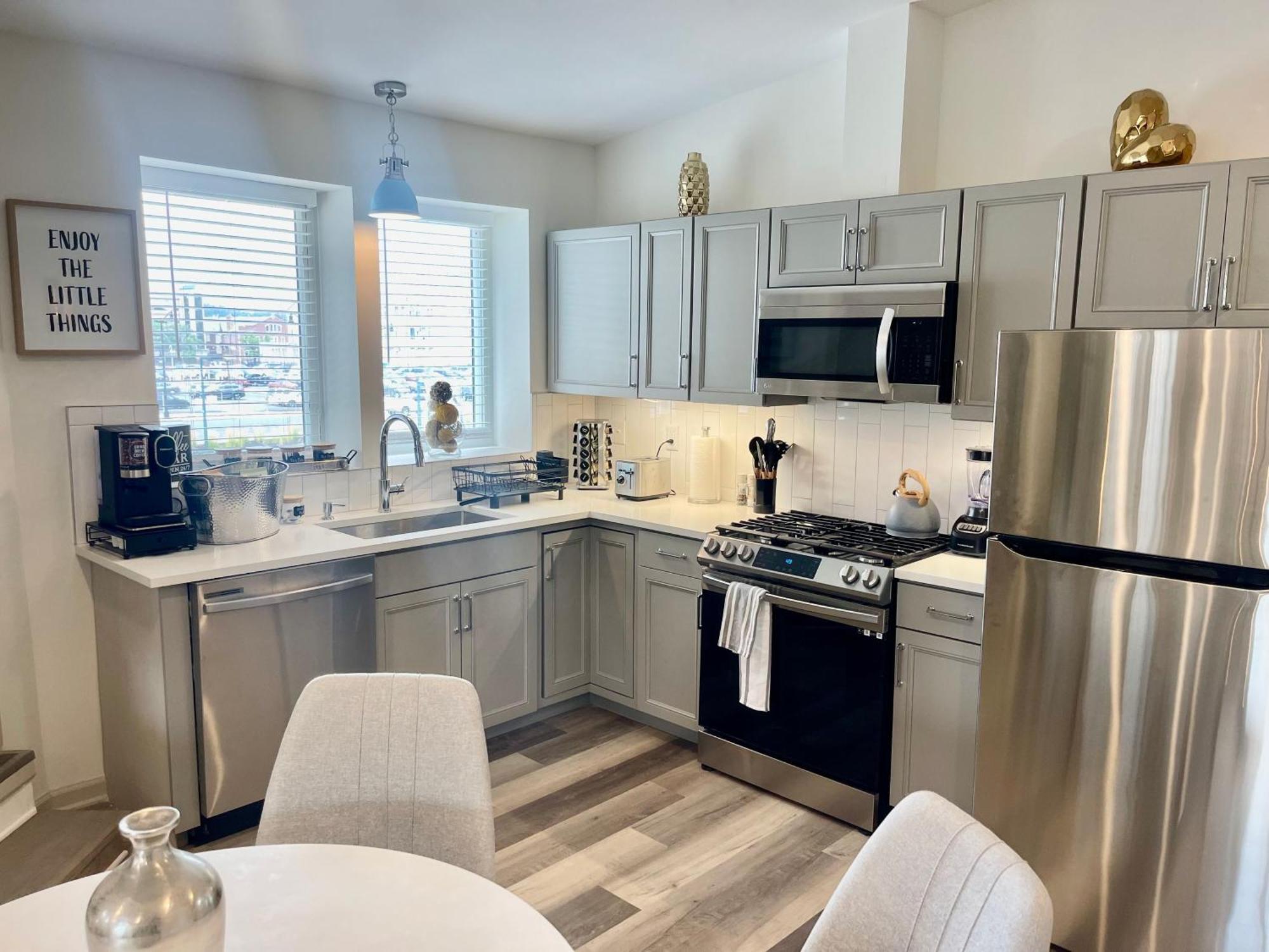 Modern Fully Renovated Suite & Loft In Downtown Trenton Exteriér fotografie