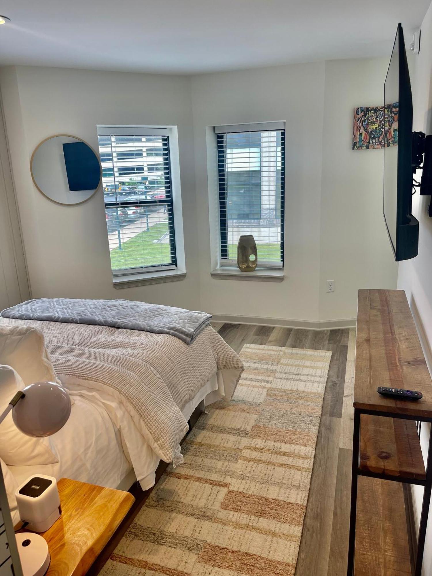 Modern Fully Renovated Suite & Loft In Downtown Trenton Pokoj fotografie