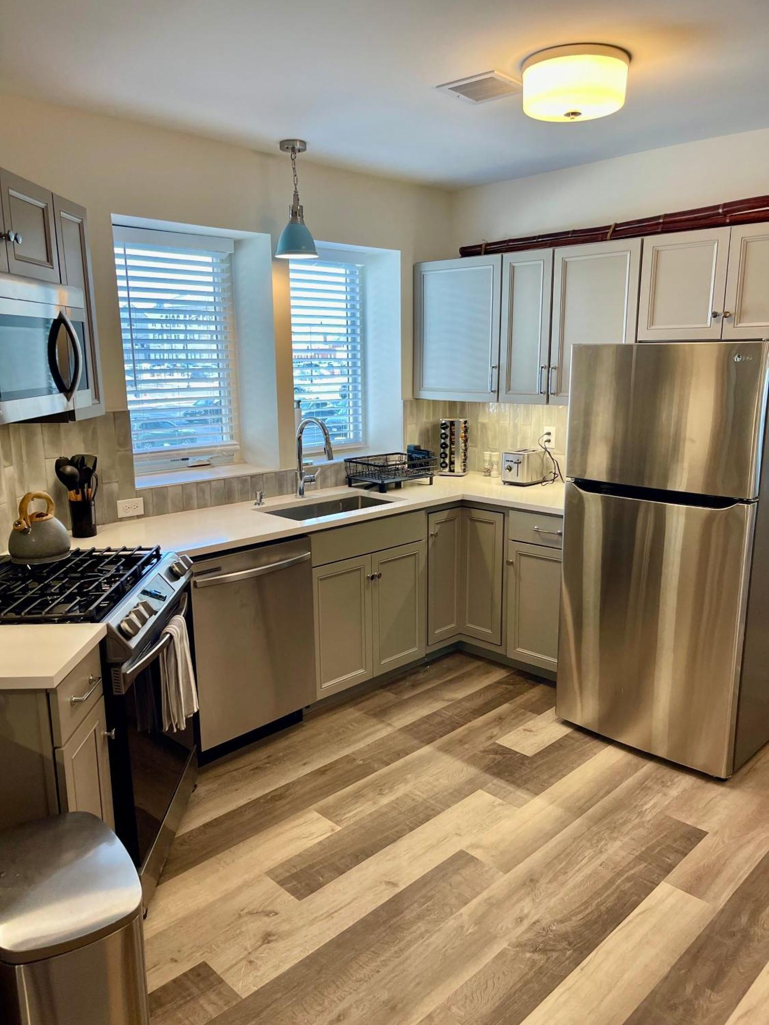 Modern Fully Renovated Suite & Loft In Downtown Trenton Pokoj fotografie