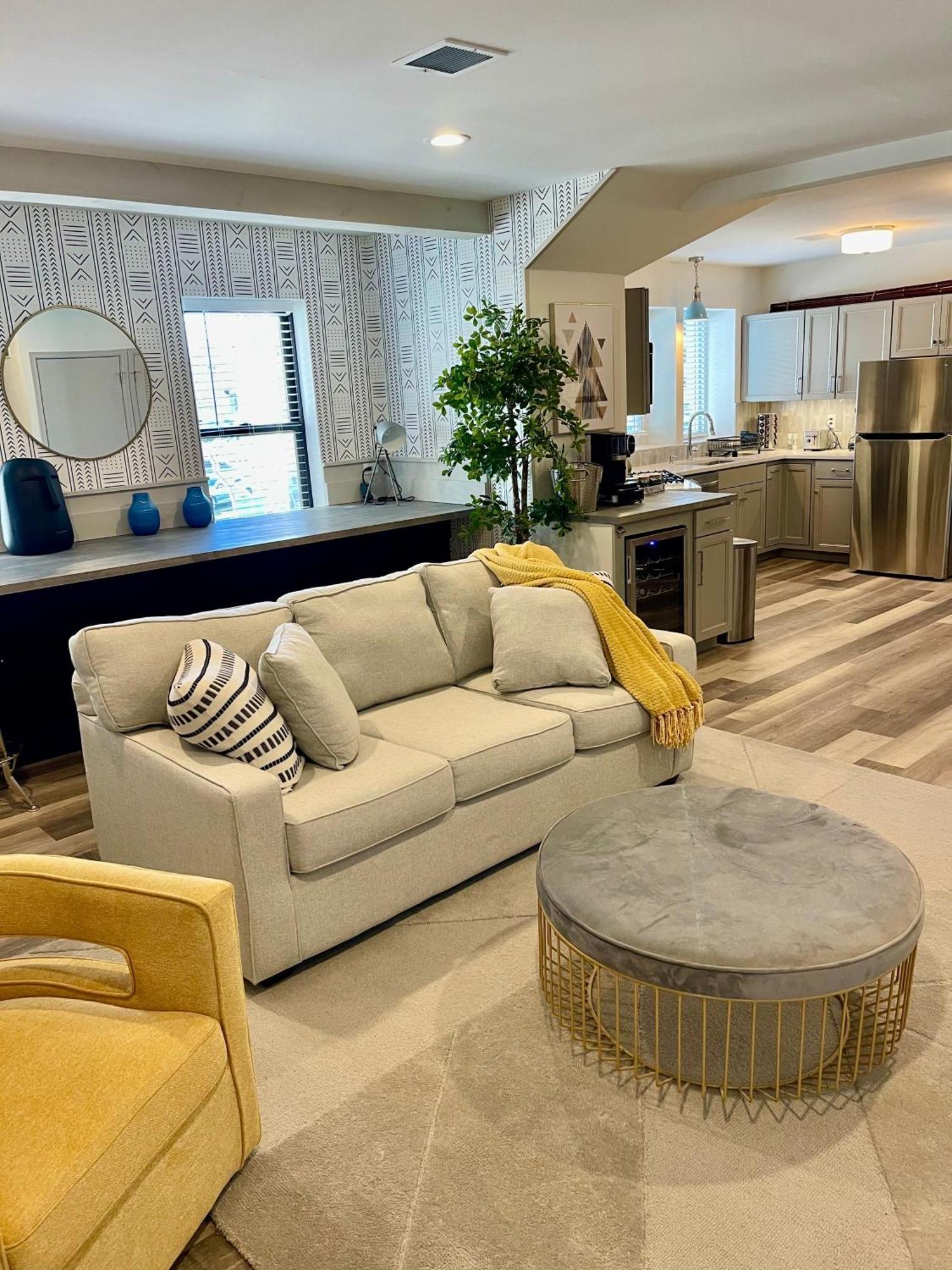 Modern Fully Renovated Suite & Loft In Downtown Trenton Pokoj fotografie