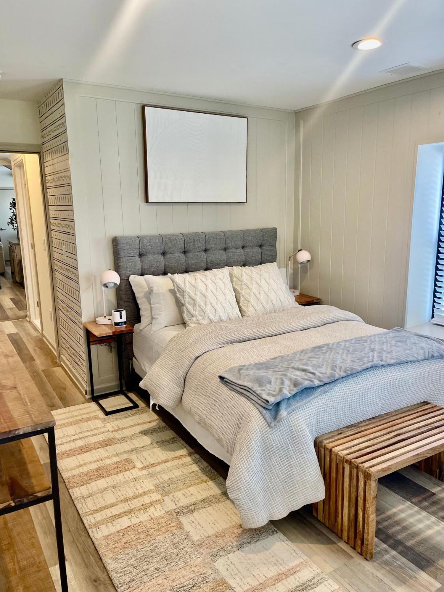 Modern Fully Renovated Suite & Loft In Downtown Trenton Pokoj fotografie