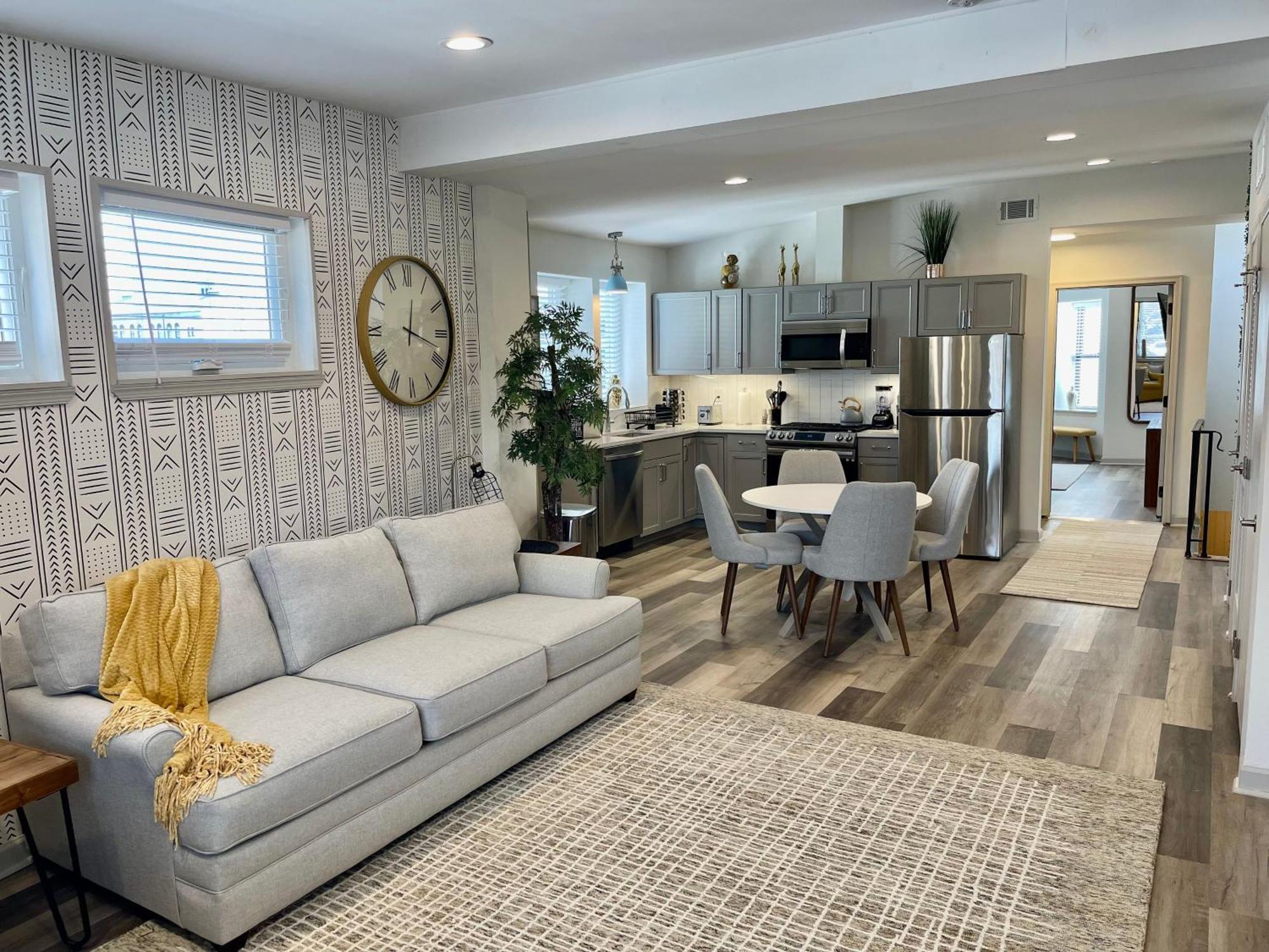 Modern Fully Renovated Suite & Loft In Downtown Trenton Pokoj fotografie