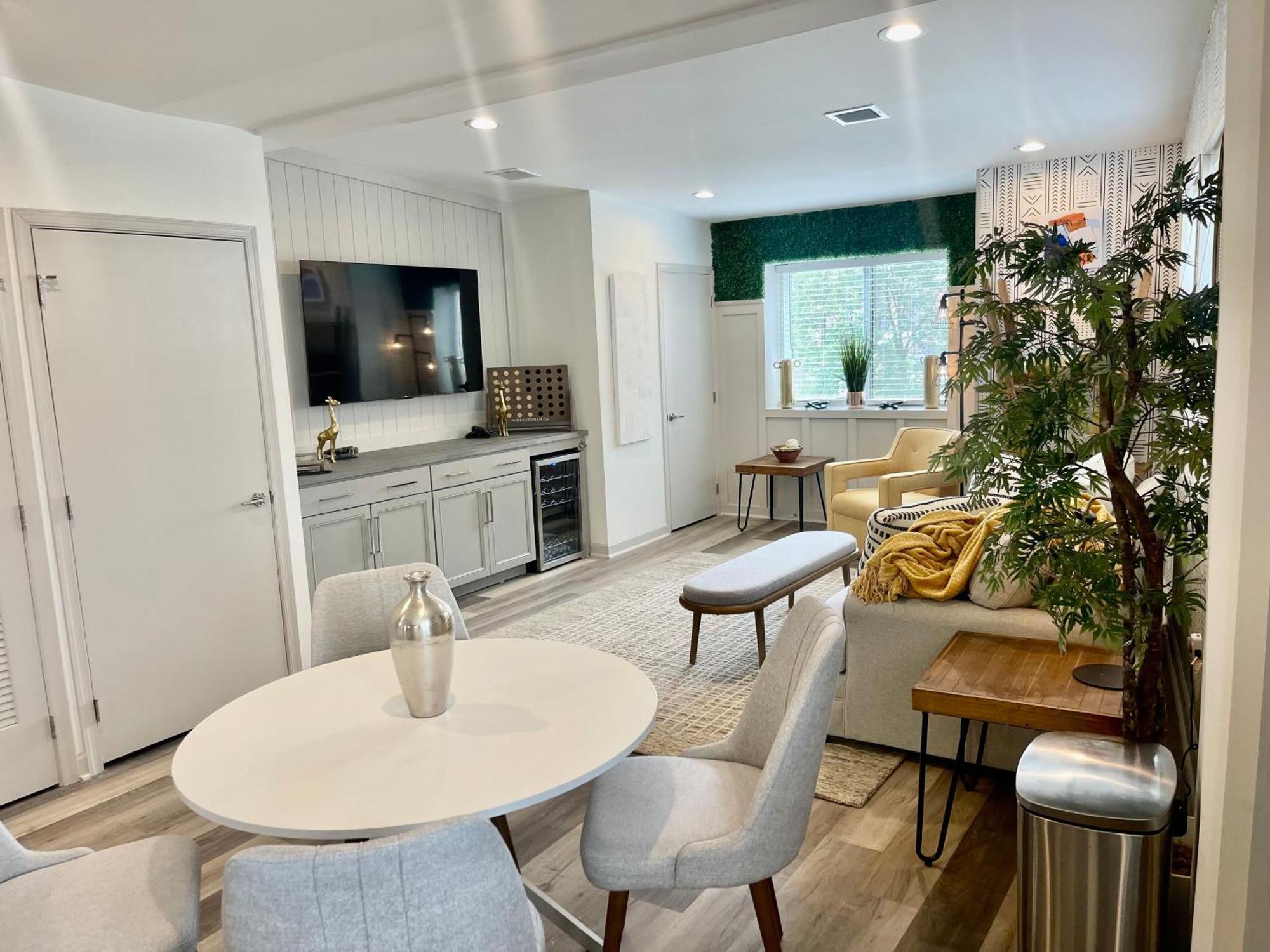 Modern Fully Renovated Suite & Loft In Downtown Trenton Pokoj fotografie